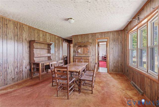 625 Pinehurst Ave, Colonial Heights, VA 23834