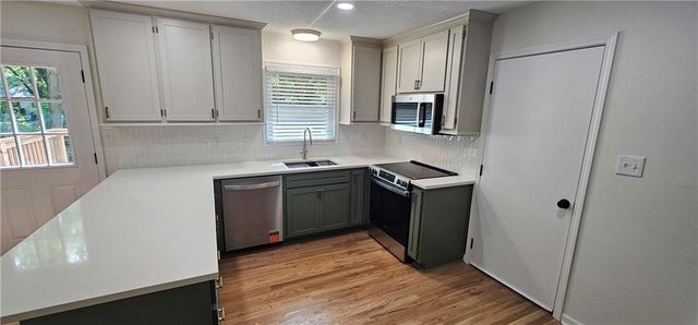 13013 Bristol Avenue, Grandview, MO 64030