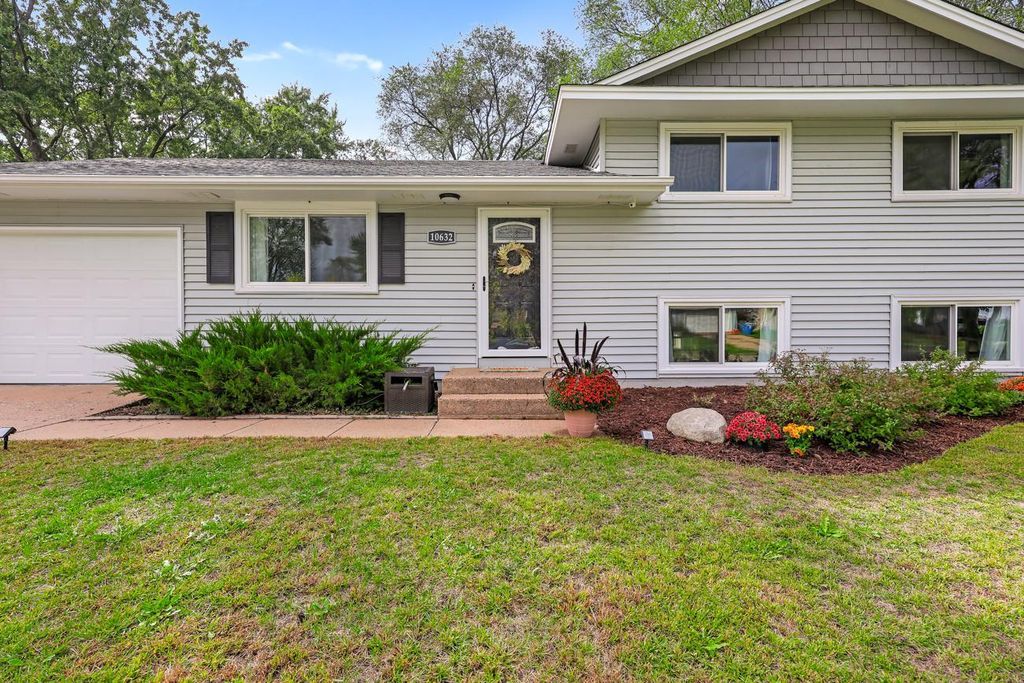 10632 Wren Street NW, Coon Rapids, MN 55433