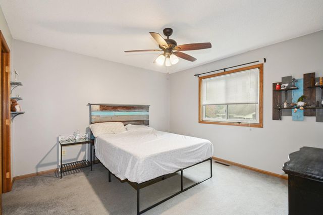 9143 James Avenue N, Brooklyn Park, MN 55444