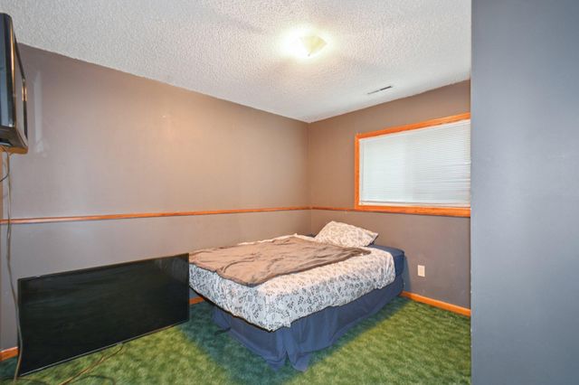 9143 James Avenue N, Brooklyn Park, MN 55444