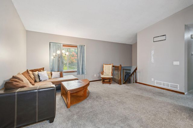 9143 James Avenue N, Brooklyn Park, MN 55444