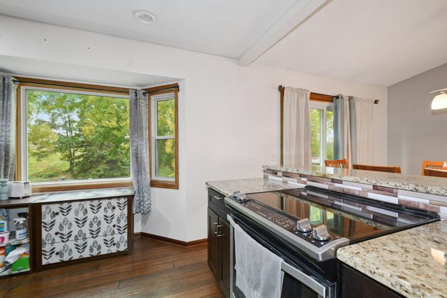 9143 James Avenue N, Brooklyn Park, MN 55444