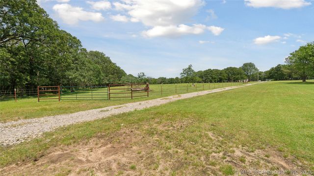25301 E 330 Road, Chelsea, OK 74016