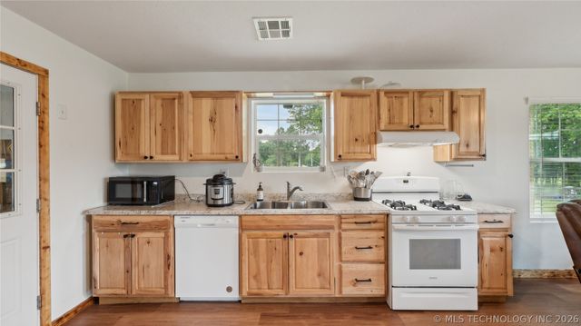 25301 E 330 Road, Chelsea, OK 74016