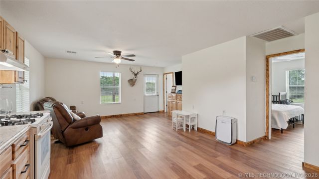 25301 E 330 Road, Chelsea, OK 74016