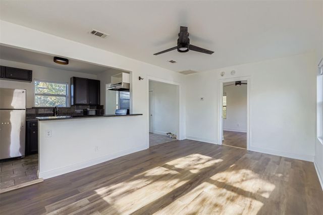 1013 E 3rd ST B, Austin, TX 78702