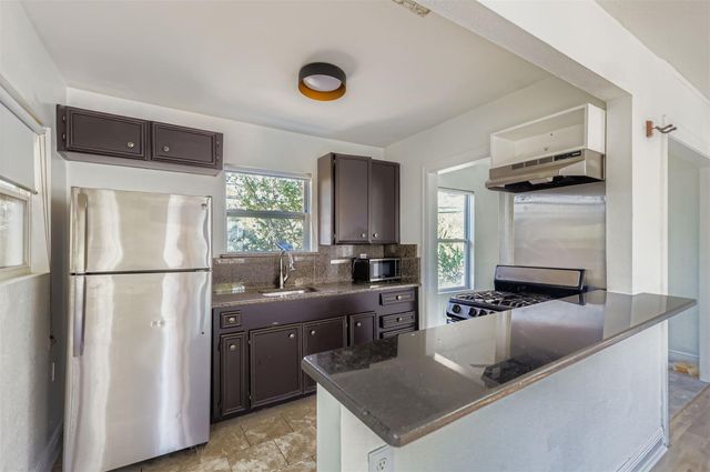 1013 E 3rd ST B, Austin, TX 78702