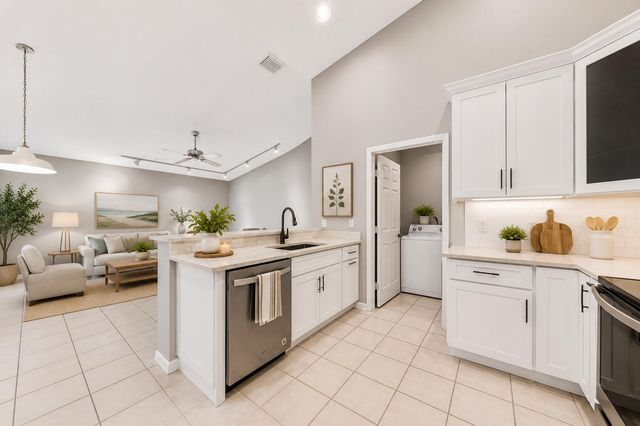 17212 Balboa Point Way, Boca Raton, FL 33487