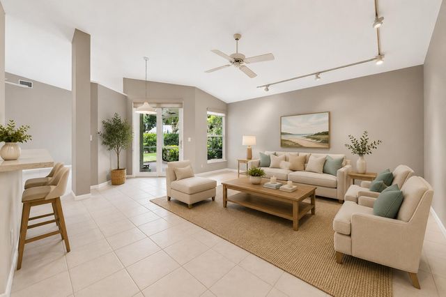17212 Balboa Point Way, Boca Raton, FL 33487
