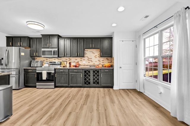 1838 Patricia Dr, Clarksville, TN 37040