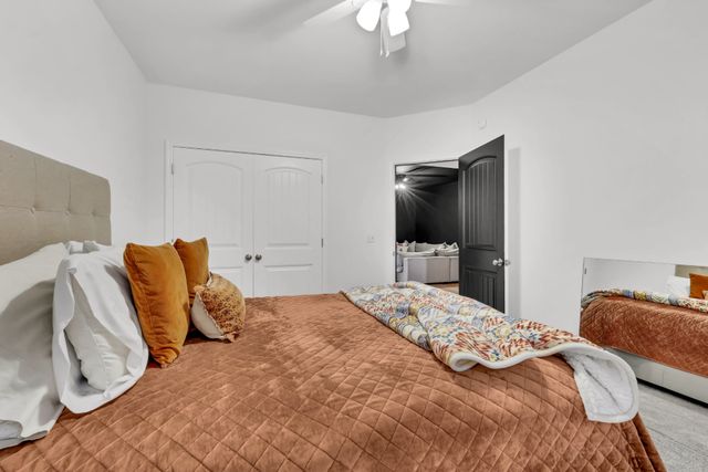 1838 Patricia Dr, Clarksville, TN 37040