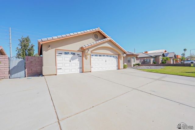 1464 W 32 Pl, Yuma, AZ 85365