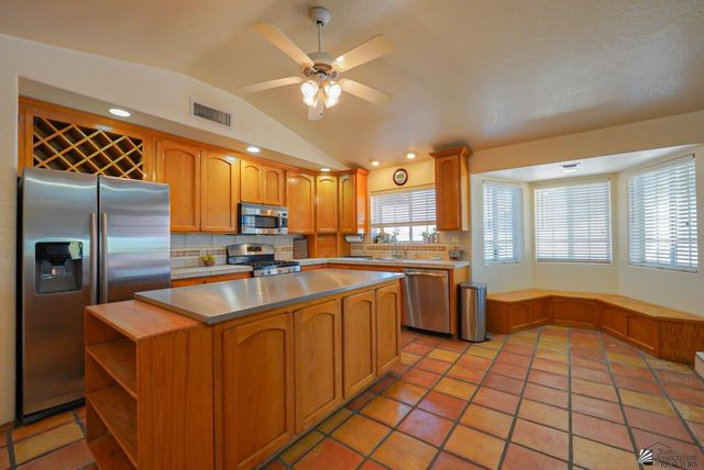 1464 W 32 Pl, Yuma, AZ 85365