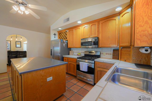 1464 W 32 Pl, Yuma, AZ 85365