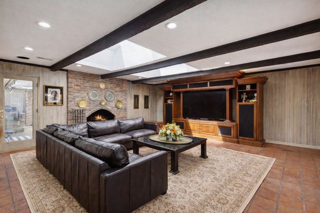 6517 Briarmeade Drive, Dallas, TX 75254