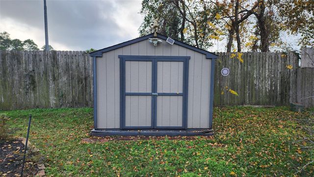 3911 Falvel Cove Drive, Spring, TX 77388