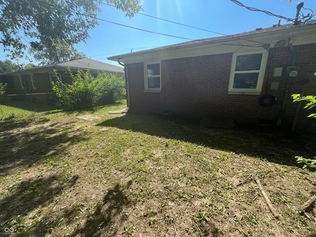 6214 Eastridge Drive, Indianapolis, IN 46219
