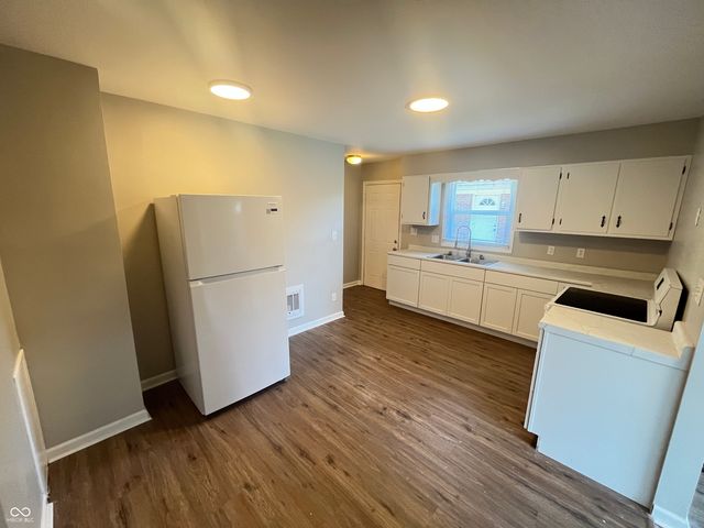 6214 Eastridge Drive, Indianapolis, IN 46219