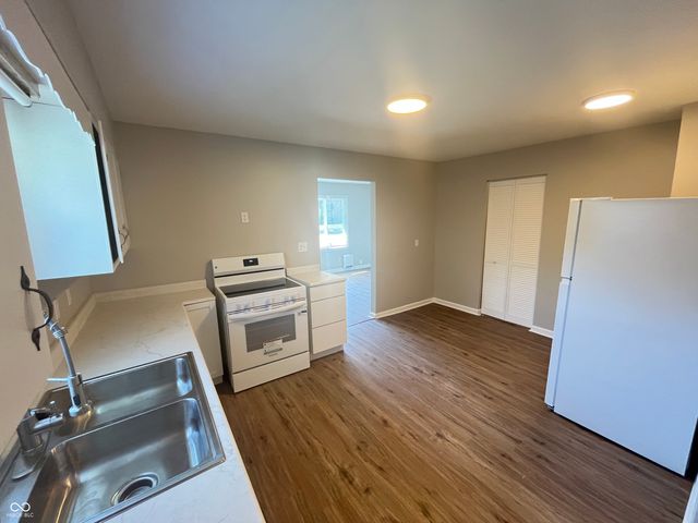 6214 Eastridge Drive, Indianapolis, IN 46219