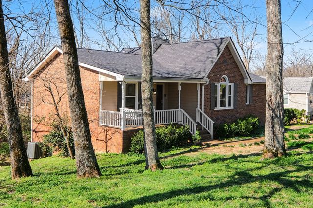 1006 Cynthia Trl, Goodlettsville, TN 37072