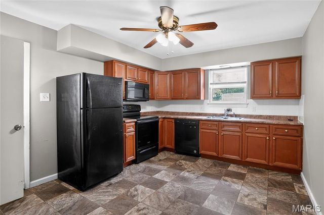 2583 Robley Drive, St Louis, MO 63136