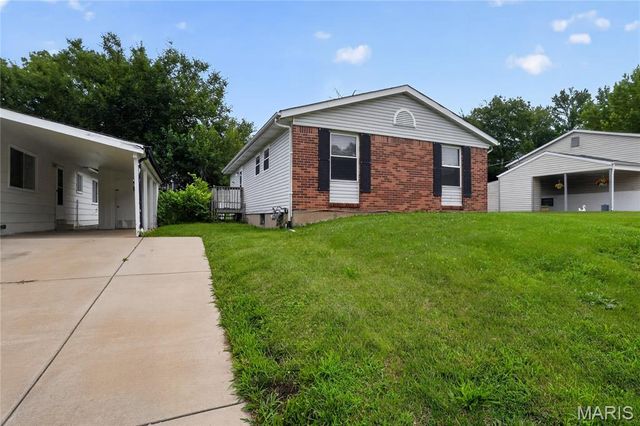2583 Robley Drive, St Louis, MO 63136