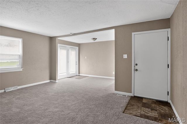 2583 Robley Drive, St Louis, MO 63136