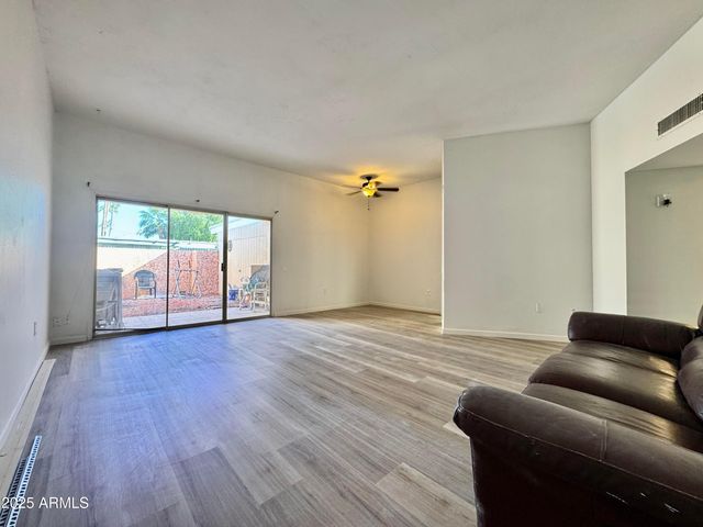 10949 W Coggins Drive, Sun City, AZ 85351