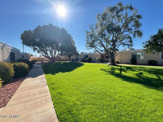 10949 W Coggins Drive, Sun City, AZ 85351