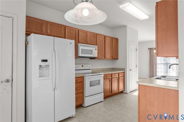 13324 Naylors Blue Ct, Chester, VA 23836