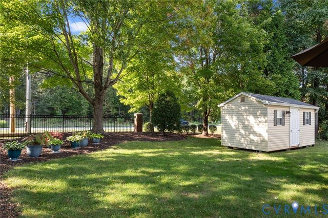 13324 Naylors Blue Ct, Chester, VA 23836