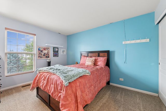 3109 Erika Lane, Carpentersville, IL 60110