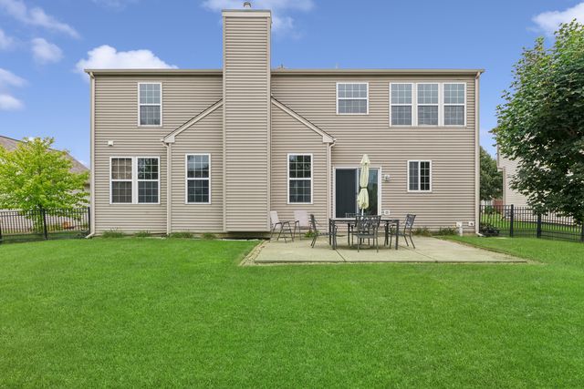 3109 Erika Lane, Carpentersville, IL 60110