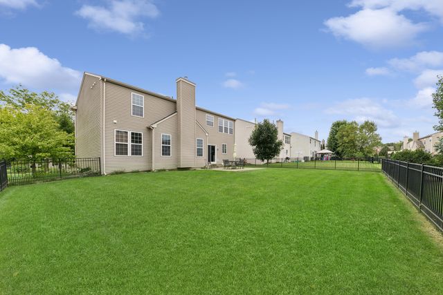 3109 Erika Lane, Carpentersville, IL 60110