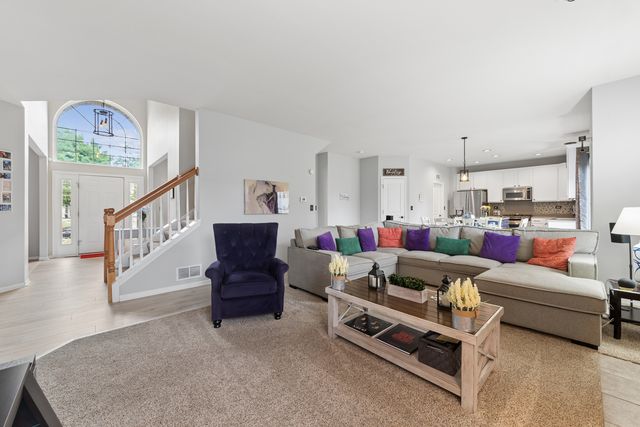 3109 Erika Lane, Carpentersville, IL 60110
