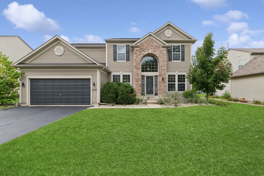 3109 Erika Lane, Carpentersville, IL 60110