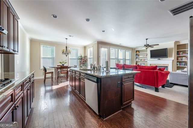 6395 CENTURY PARK Place SE, Mableton, GA 30126