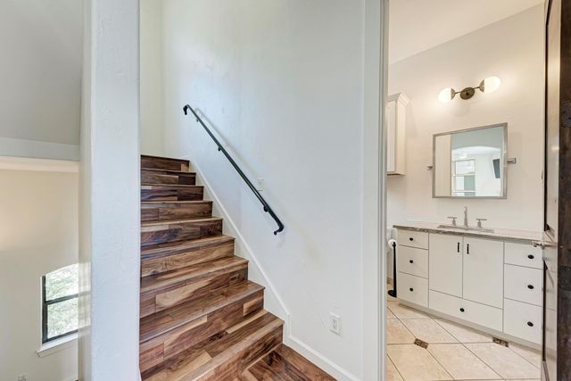 13803 Lake View DR, Austin, TX 78732