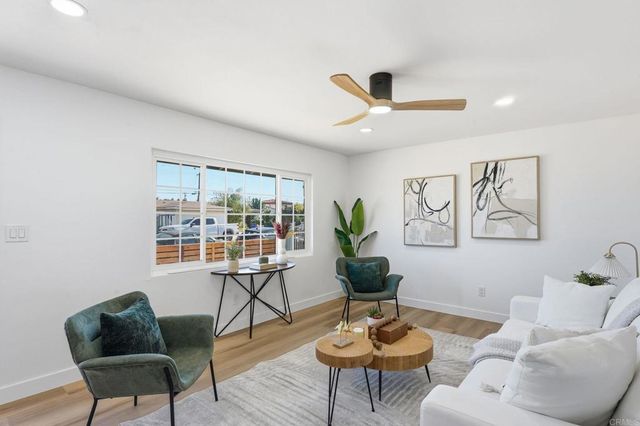 702 4 Oaklawn Avenue, Chula Vista, CA 91910