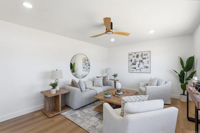 702 4 Oaklawn Avenue, Chula Vista, CA 91910