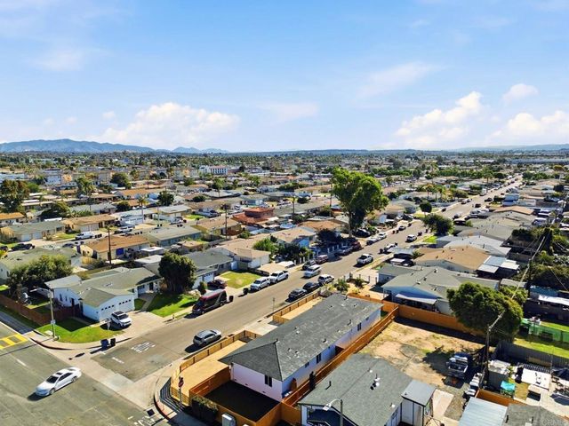 702 4 Oaklawn Avenue, Chula Vista, CA 91910