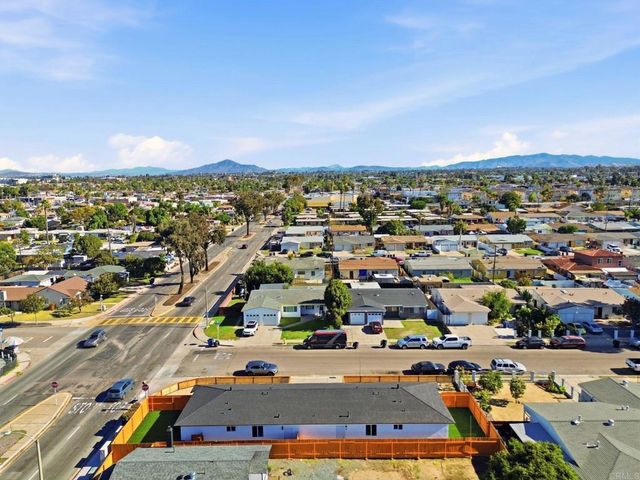 702 4 Oaklawn Avenue, Chula Vista, CA 91910