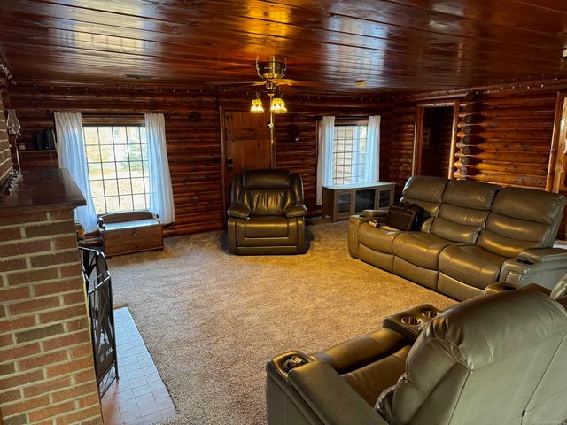 3657 E Houghton Lake Drive, Houghton Lake, MI 48629