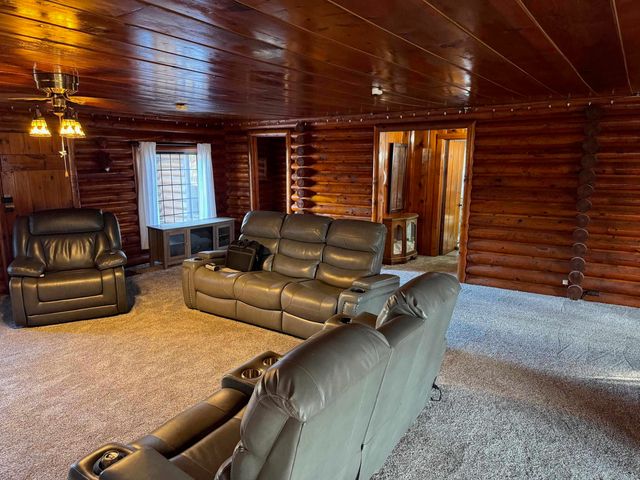 3657 E Houghton Lake Drive, Houghton Lake, MI 48629