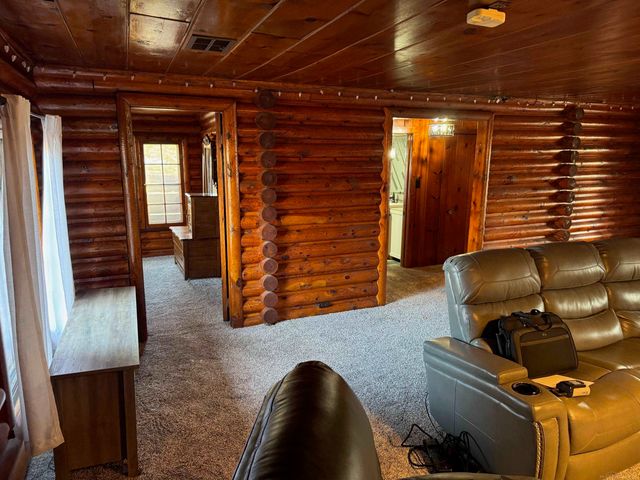 3657 E Houghton Lake Drive, Houghton Lake, MI 48629