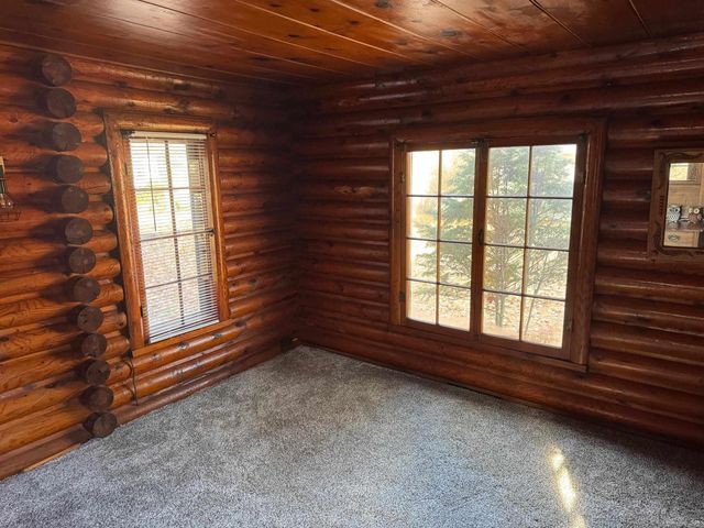 3657 E Houghton Lake Drive, Houghton Lake, MI 48629