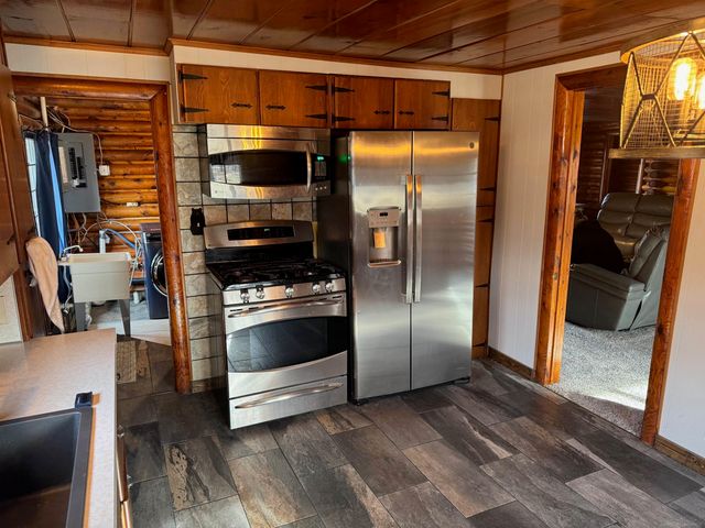 3657 E Houghton Lake Drive, Houghton Lake, MI 48629