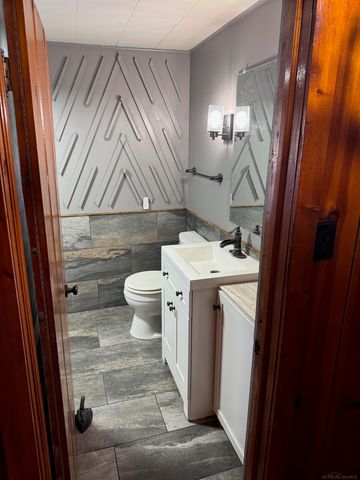 3657 E Houghton Lake Drive, Houghton Lake, MI 48629