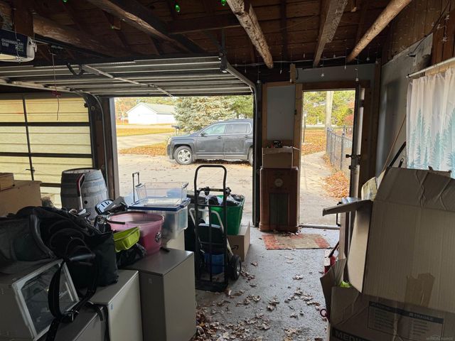 3657 E Houghton Lake Drive, Houghton Lake, MI 48629